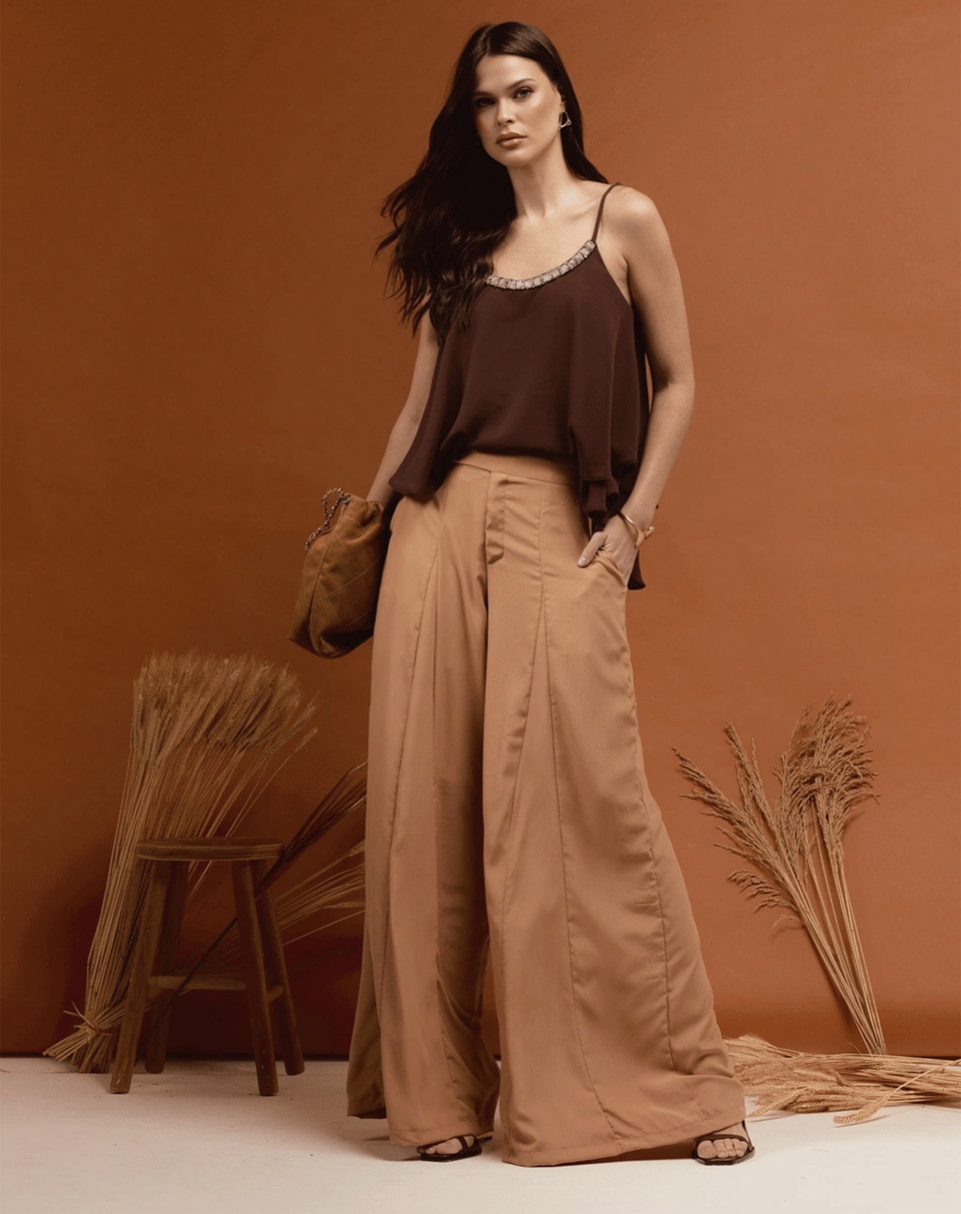 Calça Pantalona de Alfaiataria - Bege